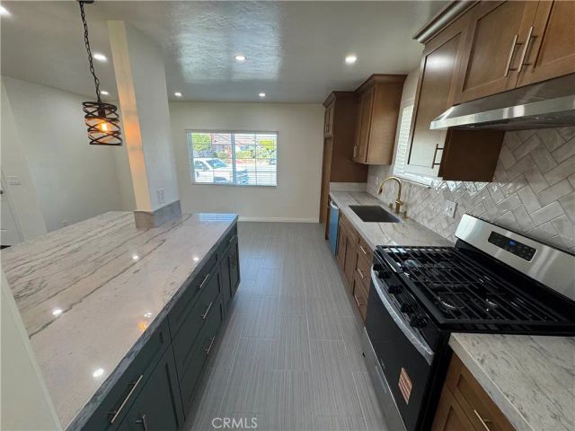 1300 W Ricky Lane, Anaheim, CA 92802