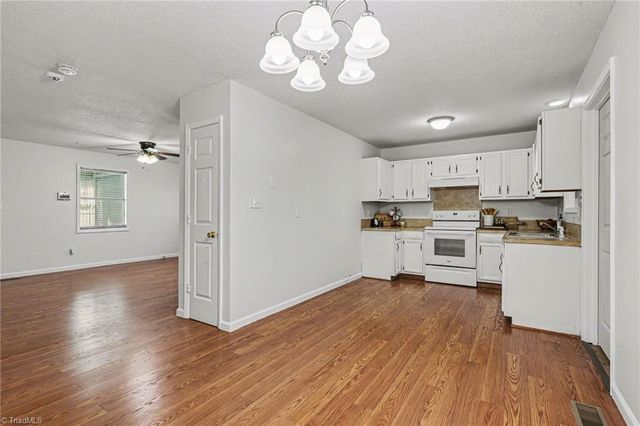 997 Robbins Circle, Lexington, NC 27292