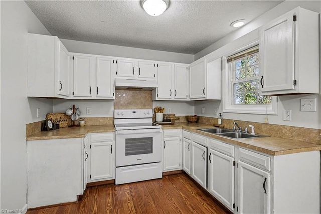 997 Robbins Circle, Lexington, NC 27292