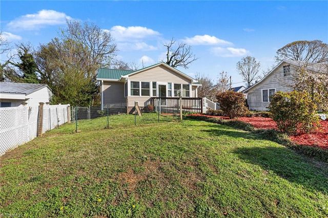 997 Robbins Circle, Lexington, NC 27292