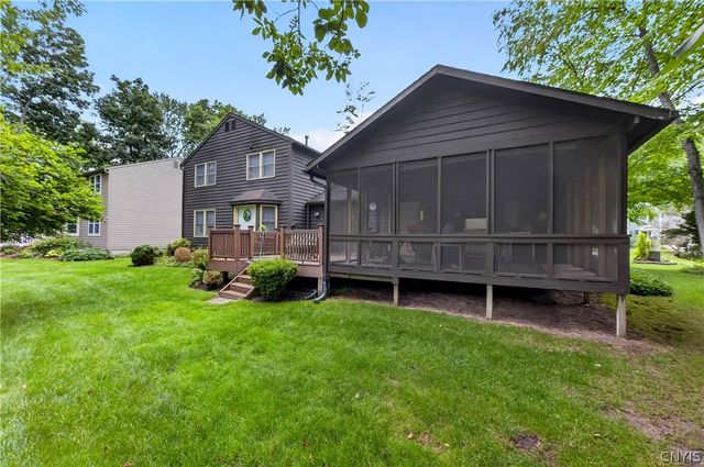 8786 Radburn Dr, Lysander, NY 13027