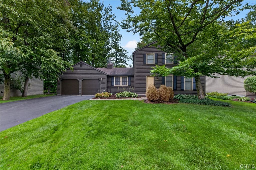 8786 Radburn Dr, Lysander, NY 13027