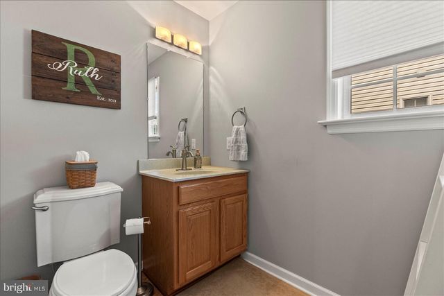 724 FIELDSTONE LN, Elizabethtown, PA 17022