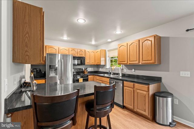 724 FIELDSTONE LN, Elizabethtown, PA 17022