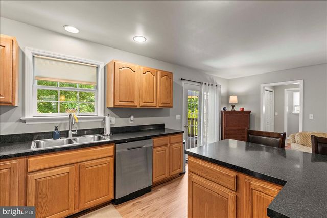 724 FIELDSTONE LN, Elizabethtown, PA 17022