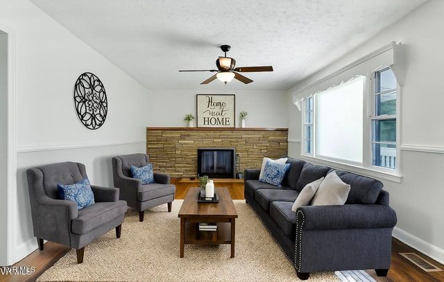 3970 Memorial Boulevard, Kingsport, TN 37664