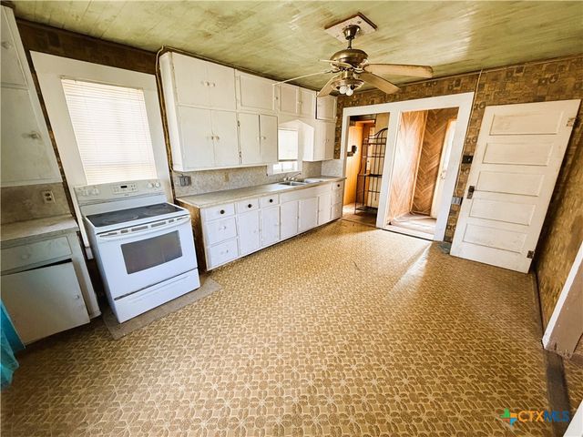 4955 State Highway 119, Goliad, TX 77963