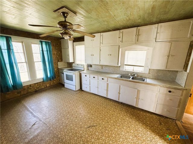 4955 State Highway 119, Goliad, TX 77963