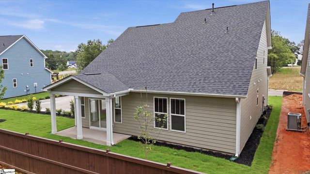 110 Canyon Creek Way, Fountain Inn, SC 29644