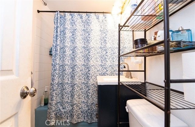 9814 Bandera, Los Angeles, CA 90002