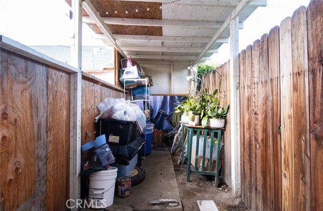 9814 Bandera, Los Angeles, CA 90002