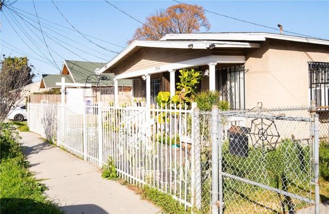 9814 Bandera, Los Angeles, CA 90002