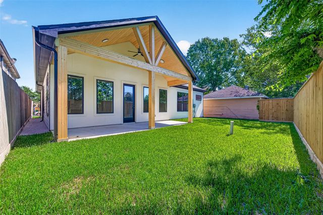 4027 Black Locust Drive, Houston, TX 77088