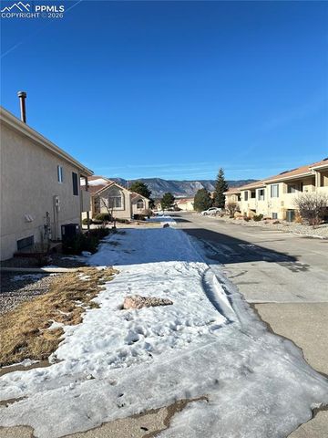 198 Luxury Lane, Colorado Springs, CO 80921