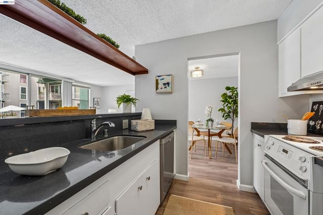 811 York St 136, Oakland, CA 94610