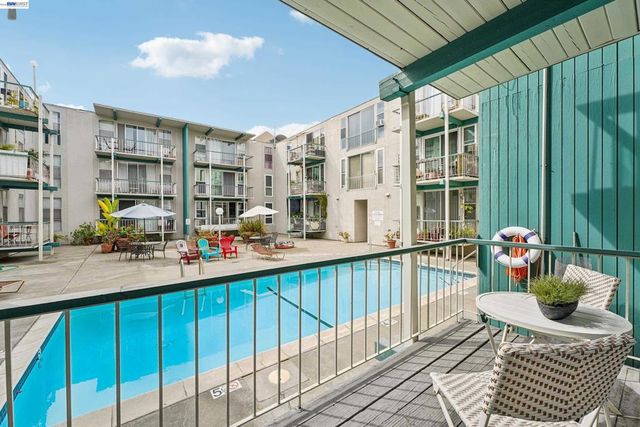 811 York St 136, Oakland, CA 94610