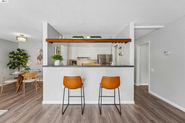 811 York St 136, Oakland, CA 94610