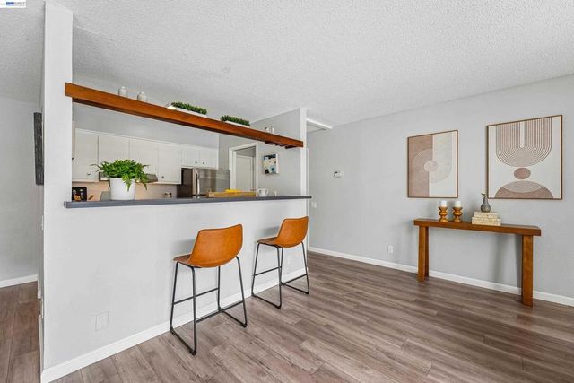 811 York St 136, Oakland, CA 94610