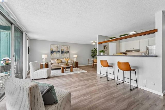811 York St 136, Oakland, CA 94610