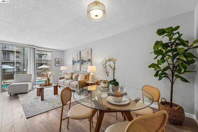 811 York St 136, Oakland, CA 94610