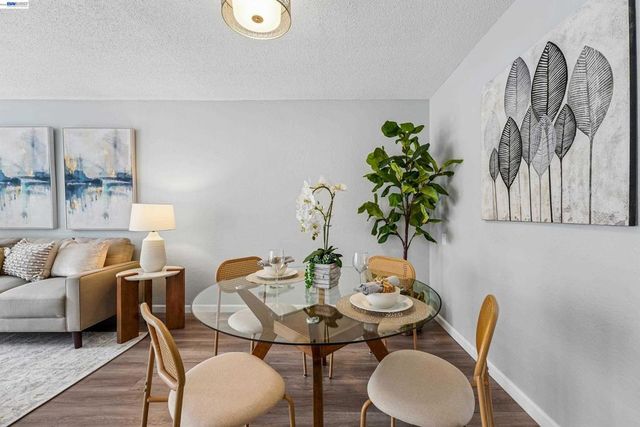 811 York St 136, Oakland, CA 94610