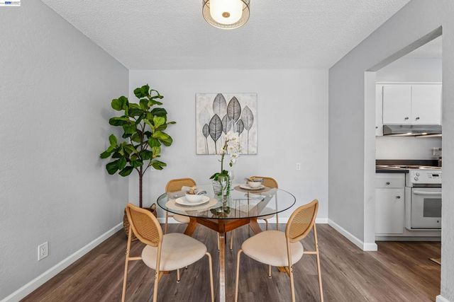 811 York St 136, Oakland, CA 94610