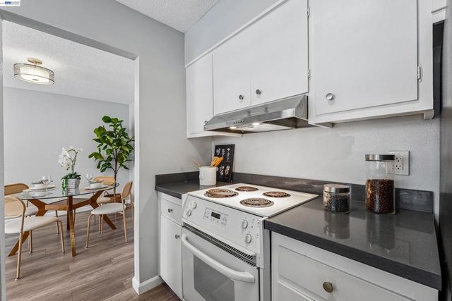 811 York St 136, Oakland, CA 94610