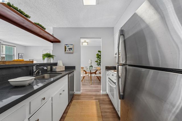 811 York St 136, Oakland, CA 94610