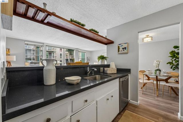 811 York St 136, Oakland, CA 94610