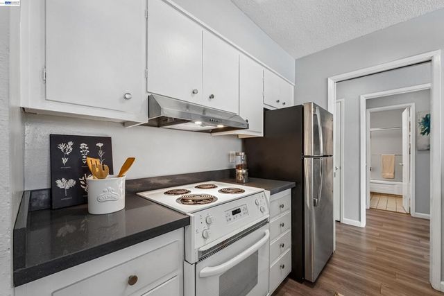 811 York St 136, Oakland, CA 94610