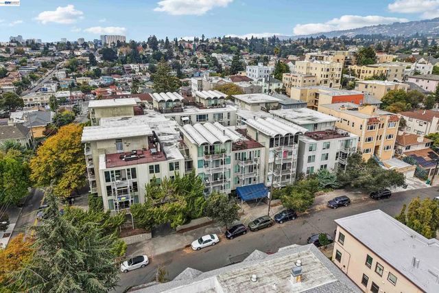 811 York St 136, Oakland, CA 94610