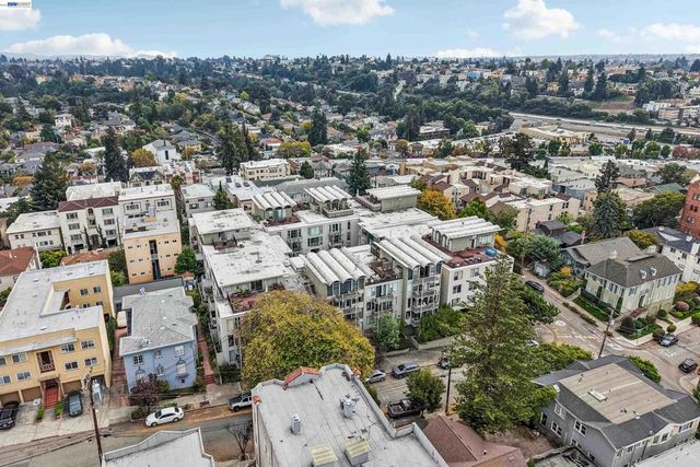 811 York St 136, Oakland, CA 94610