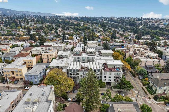 811 York St 136, Oakland, CA 94610