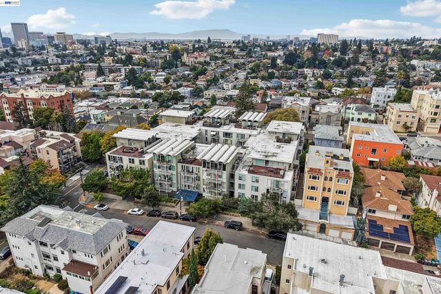 811 York St 136, Oakland, CA 94610