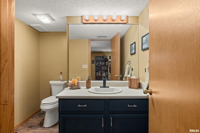 2810 W WILLOWLAKE Drive, Peoria, IL 61614