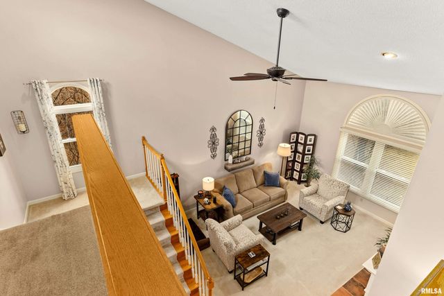 2810 W WILLOWLAKE Drive, Peoria, IL 61614