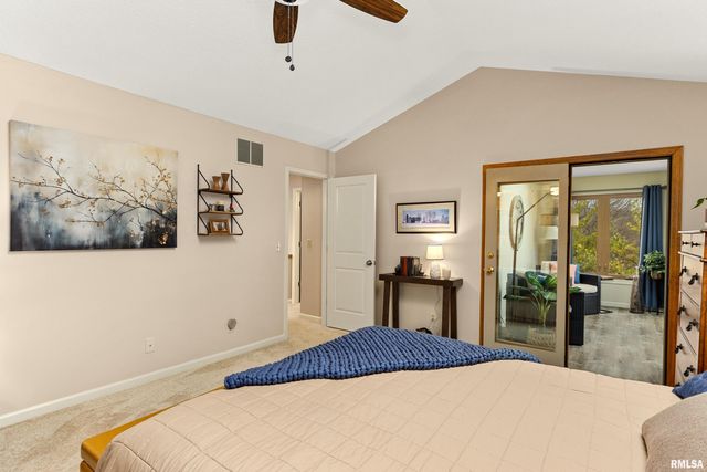 2810 W WILLOWLAKE Drive, Peoria, IL 61614