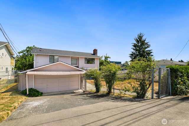6774 28th Avenue S, Seattle, WA 98108