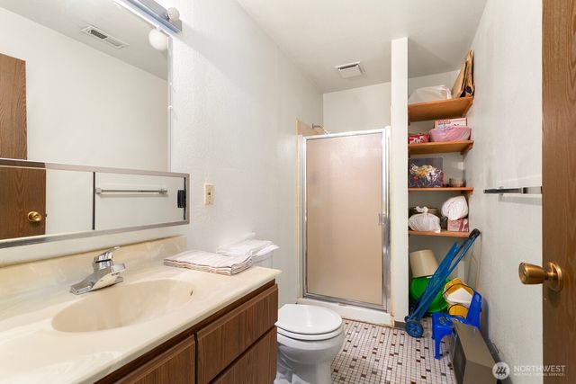 6774 28th Avenue S, Seattle, WA 98108