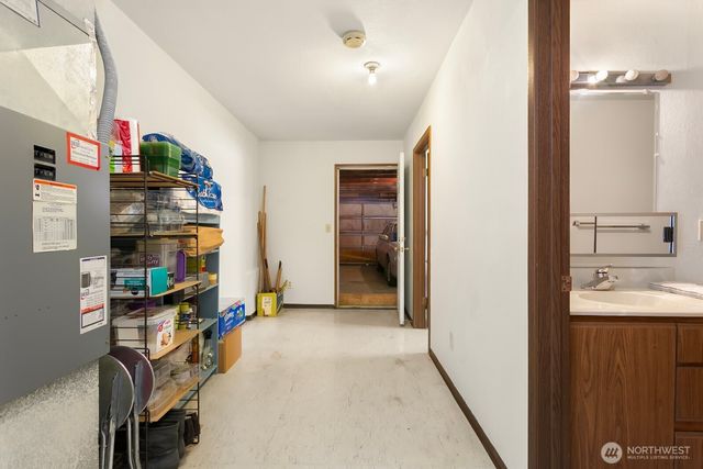 6774 28th Avenue S, Seattle, WA 98108