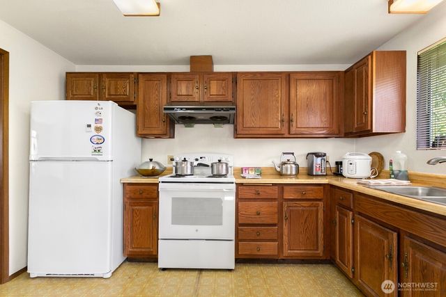 6774 28th Avenue S, Seattle, WA 98108