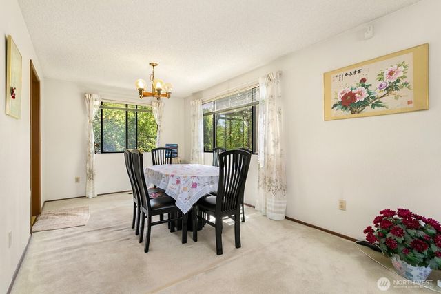 6774 28th Avenue S, Seattle, WA 98108