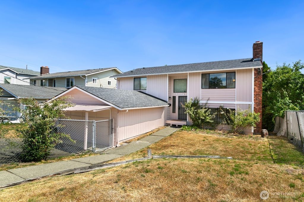 6774 28th Avenue S, Seattle, WA 98108