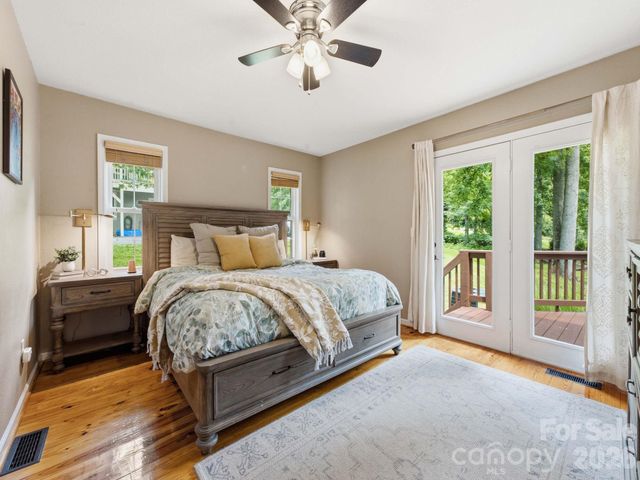 248 Brannon Forest Drive, Waynesville, NC 28785