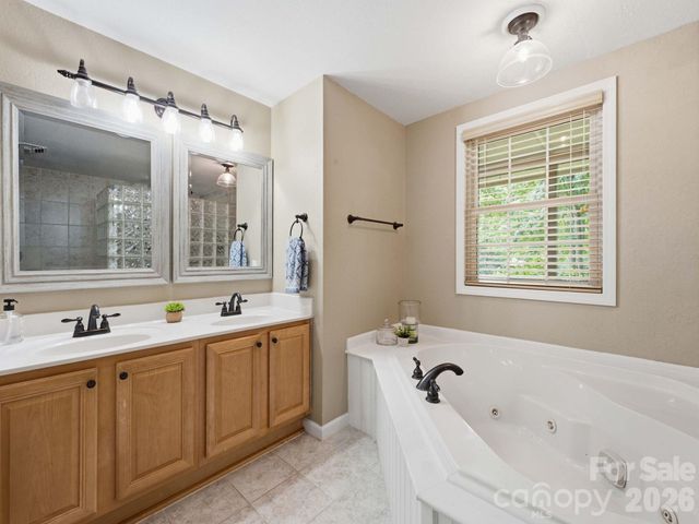 248 Brannon Forest Drive, Waynesville, NC 28785