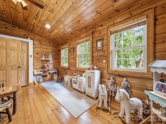 248 Brannon Forest Drive, Waynesville, NC 28785