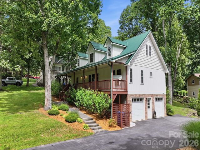 248 Brannon Forest Drive, Waynesville, NC 28785