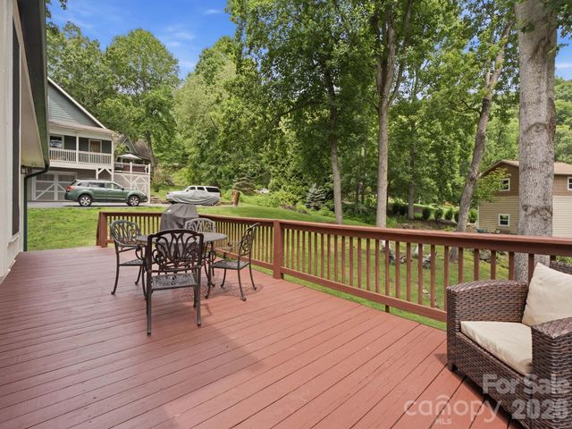 248 Brannon Forest Drive, Waynesville, NC 28785