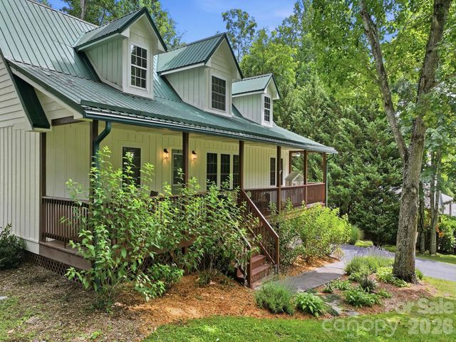 248 Brannon Forest Drive, Waynesville, NC 28785