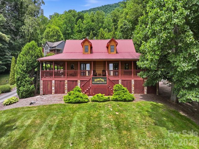 248 Brannon Forest Drive, Waynesville, NC 28785